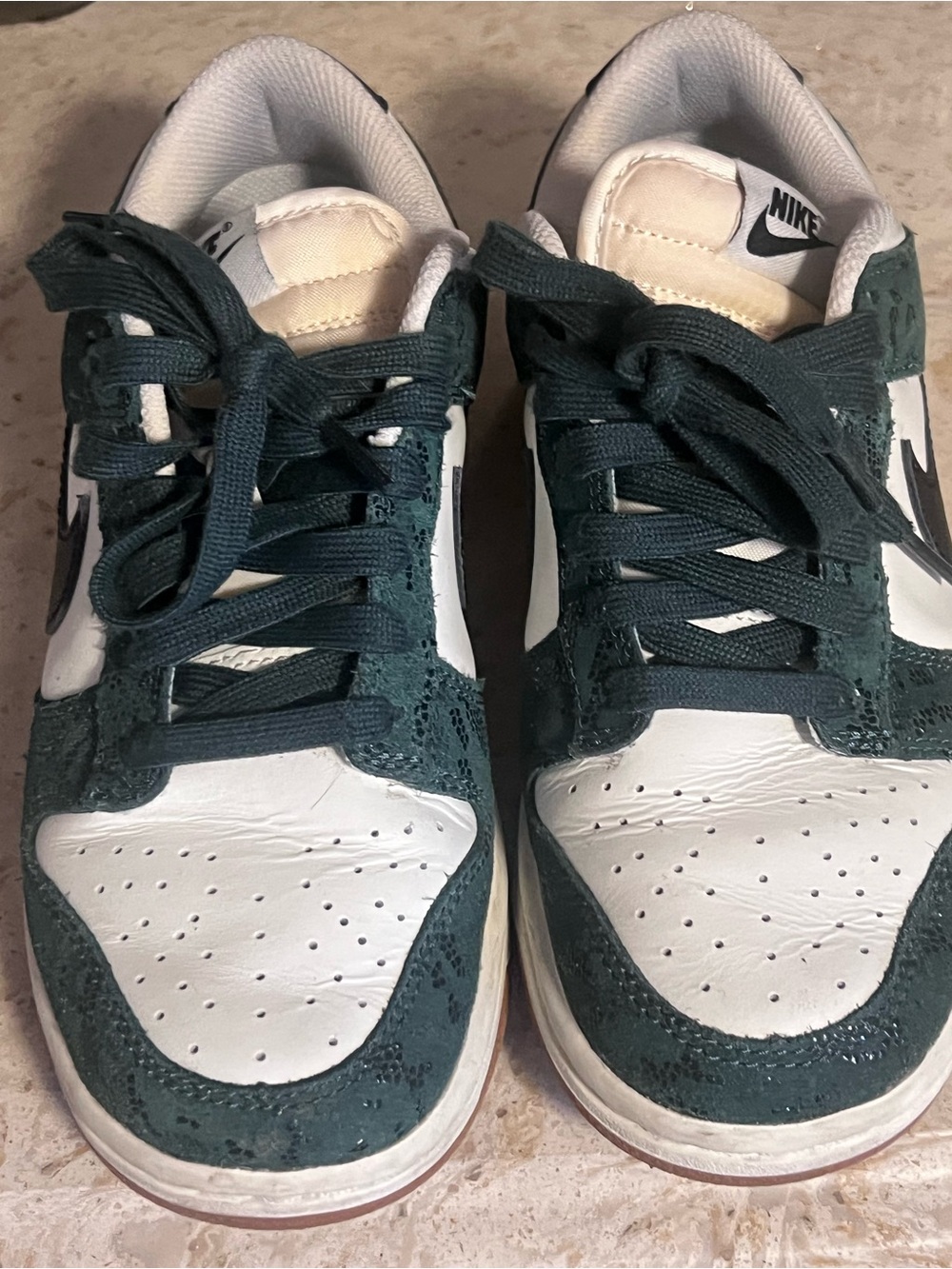 Nike Kids Low-Top Sneakers in White and Dark Green